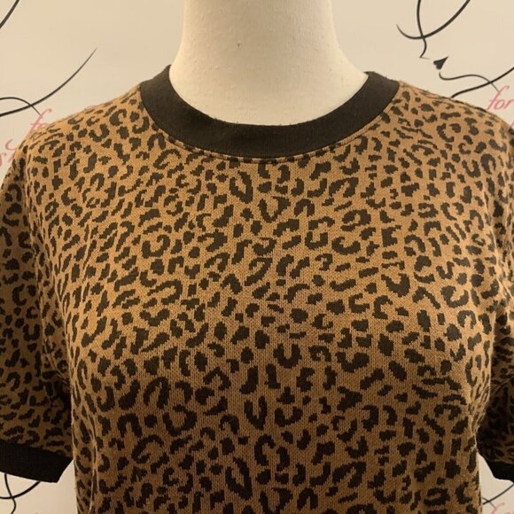 Eccobay.  Size Small.  Animal Print Stretch Pullover Sweater with Bindings.  B12 - Picture 2 of 7